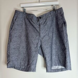 Pebble Beach Gray Men's Golf Shorts in size 40